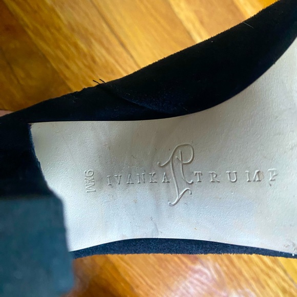 Over-the-knee suede boots - Picture 9 of 11